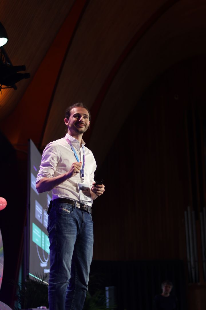 Photo de conférence Thomas SOLIGNAC