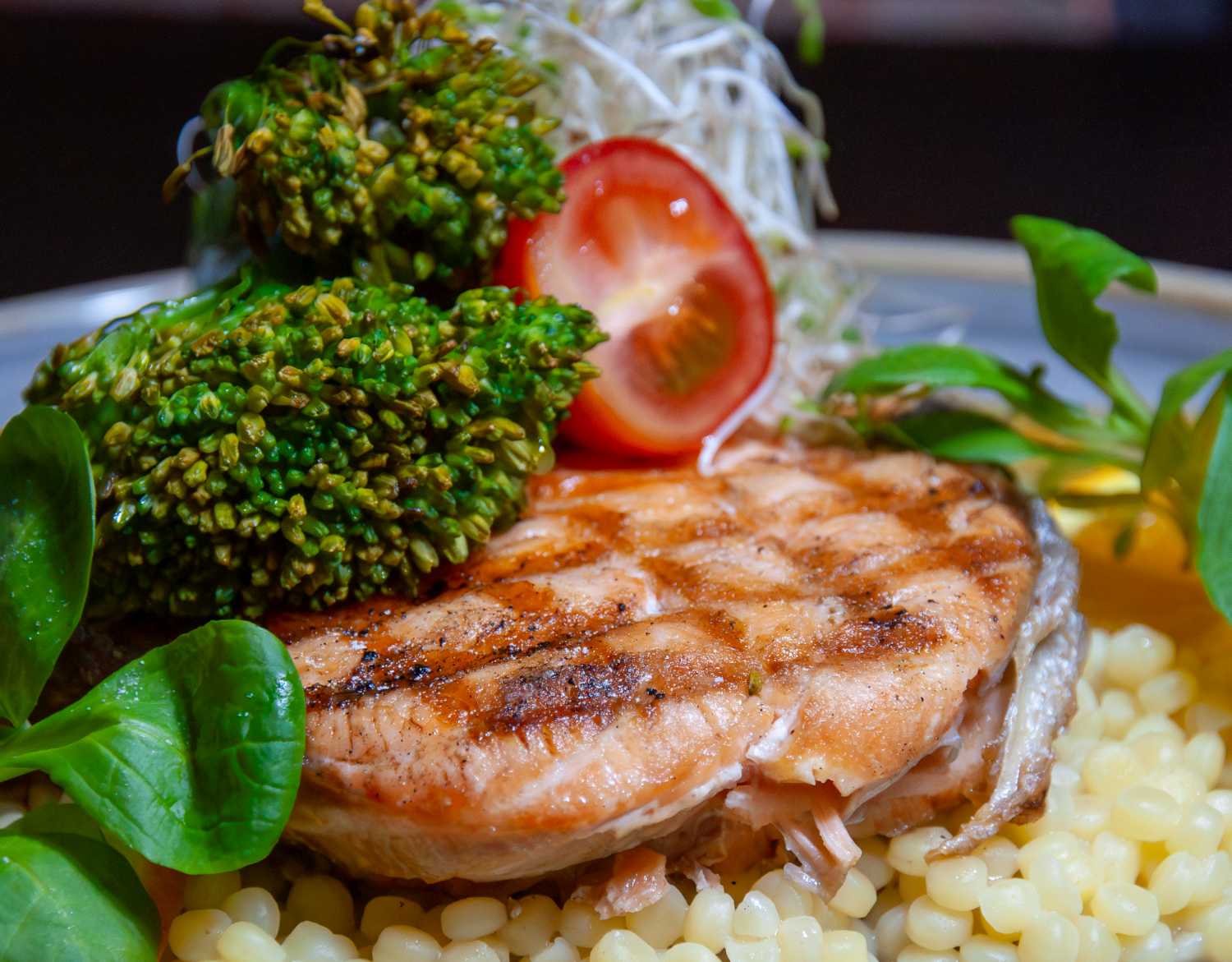 Danie serwowane podczas spotkania firmowego w restauracji pod Poznaniem