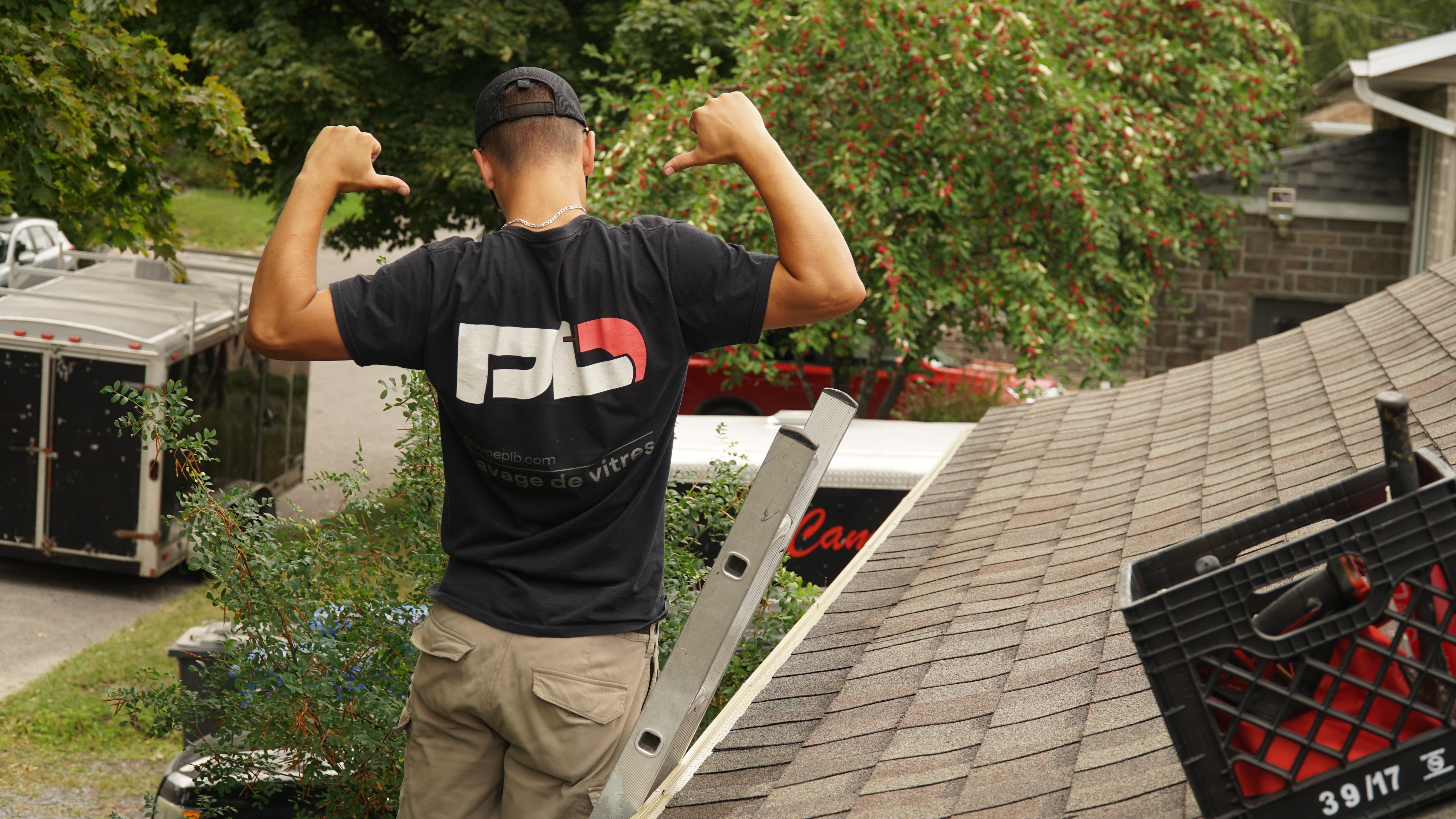 Débouchage de gouttières pour éviter les obstructions et fuites