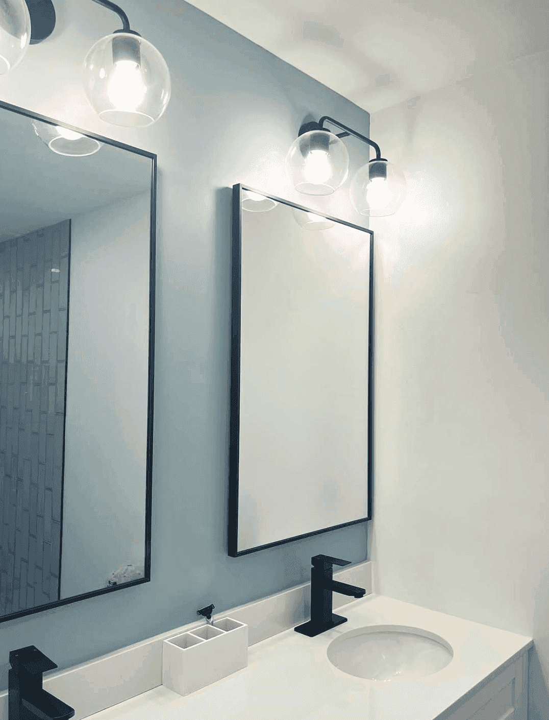 Modern and Minimal Beach Bathroom