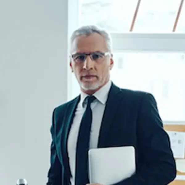 Portrait d’un expert en rénovation énergétique