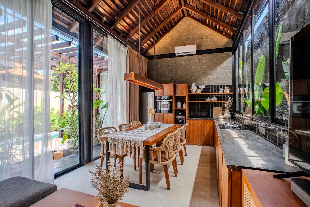 2-bedroom villa with jacuzzi terrace in Canggu