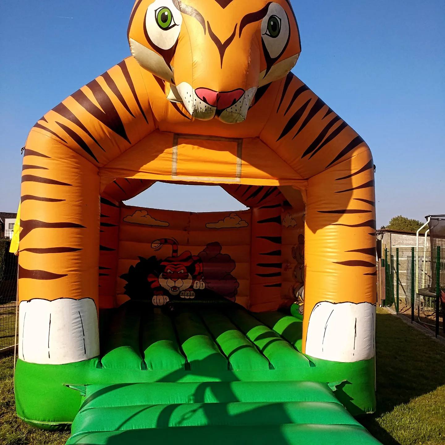 Tijger springkasteel