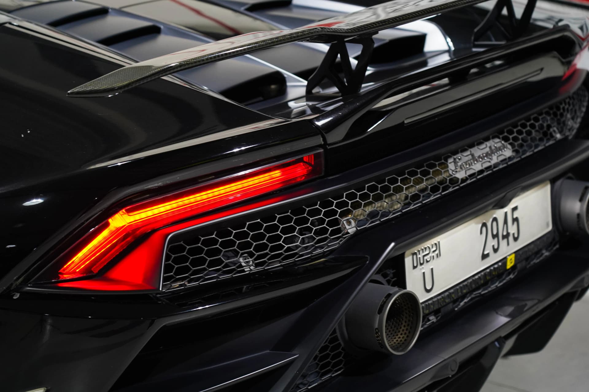 Lamborghini Huracan EVO Spyder AWD luxury rental in Dubai
