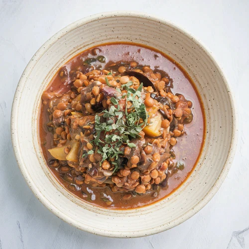 Linzensoep met kruiden uit het 5 Day Fast menu.