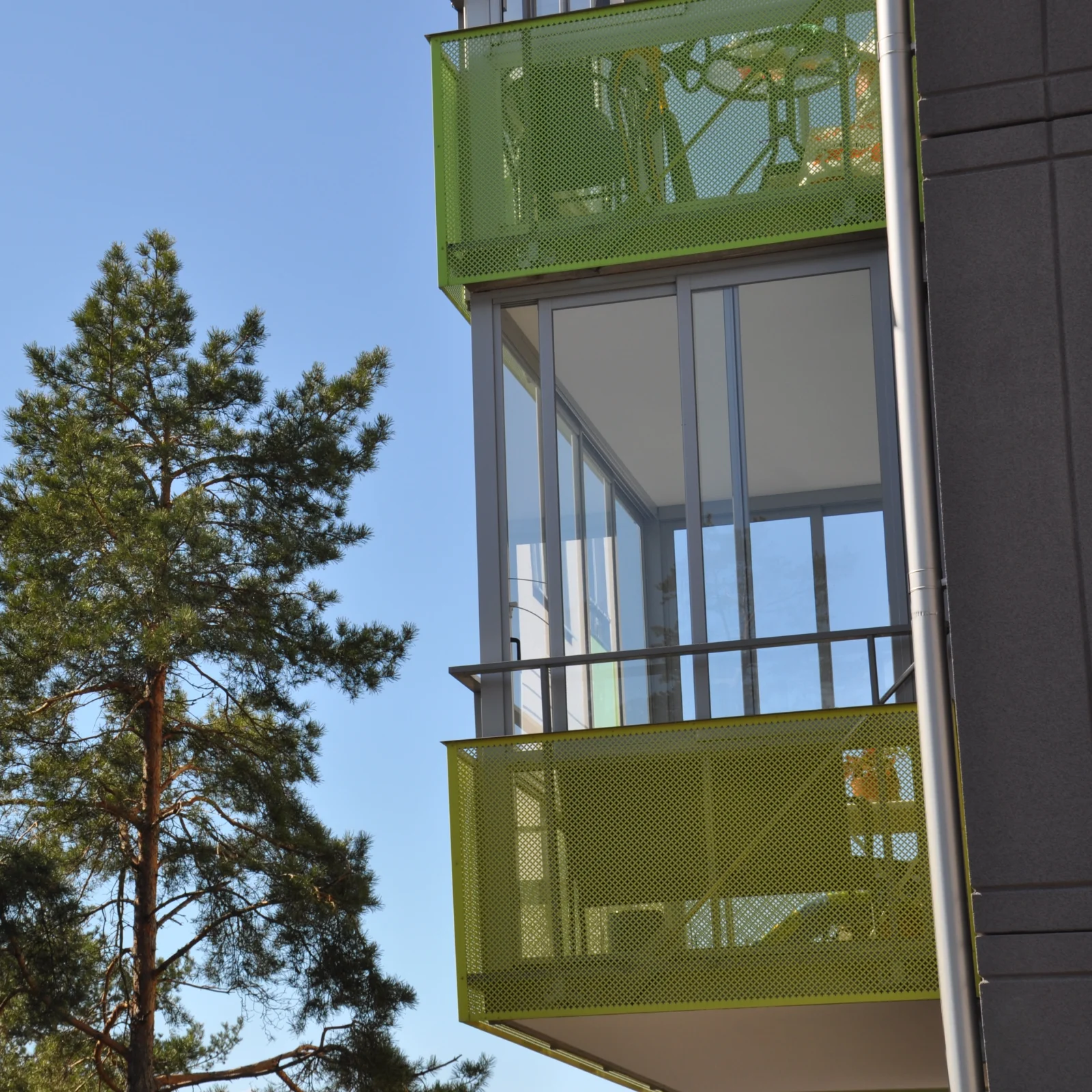 Balkonginglasning utanför