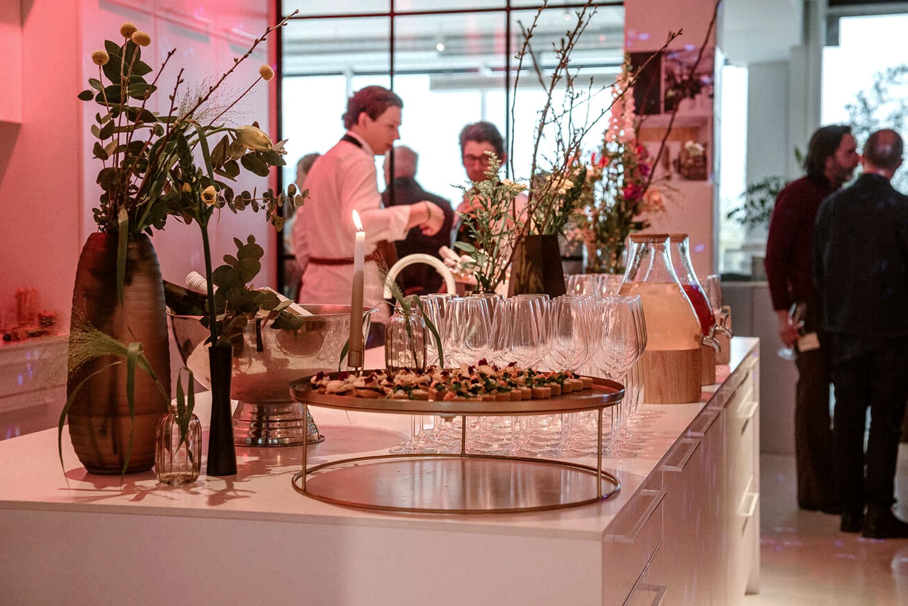 Stijlvolle bar en hospitality tijdens party catering event in Amsterdam