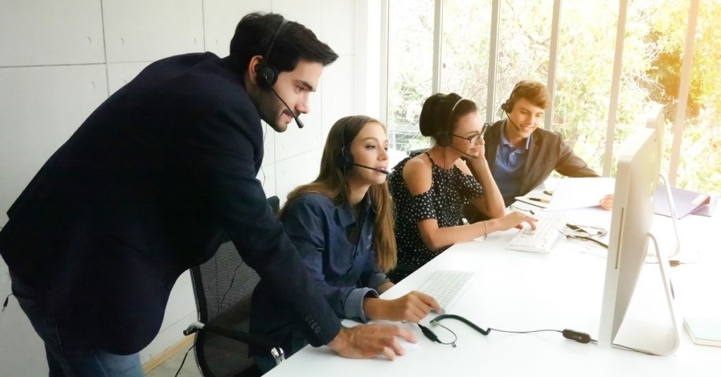 yardım masası, yönetimi müşteri iletişimi, müşteri yolculuğu, müşteri hizmetleri, çok kanallı iletişim