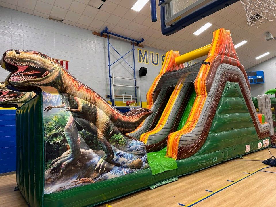 large inflatable obstacle course with 2 entrances for racing
