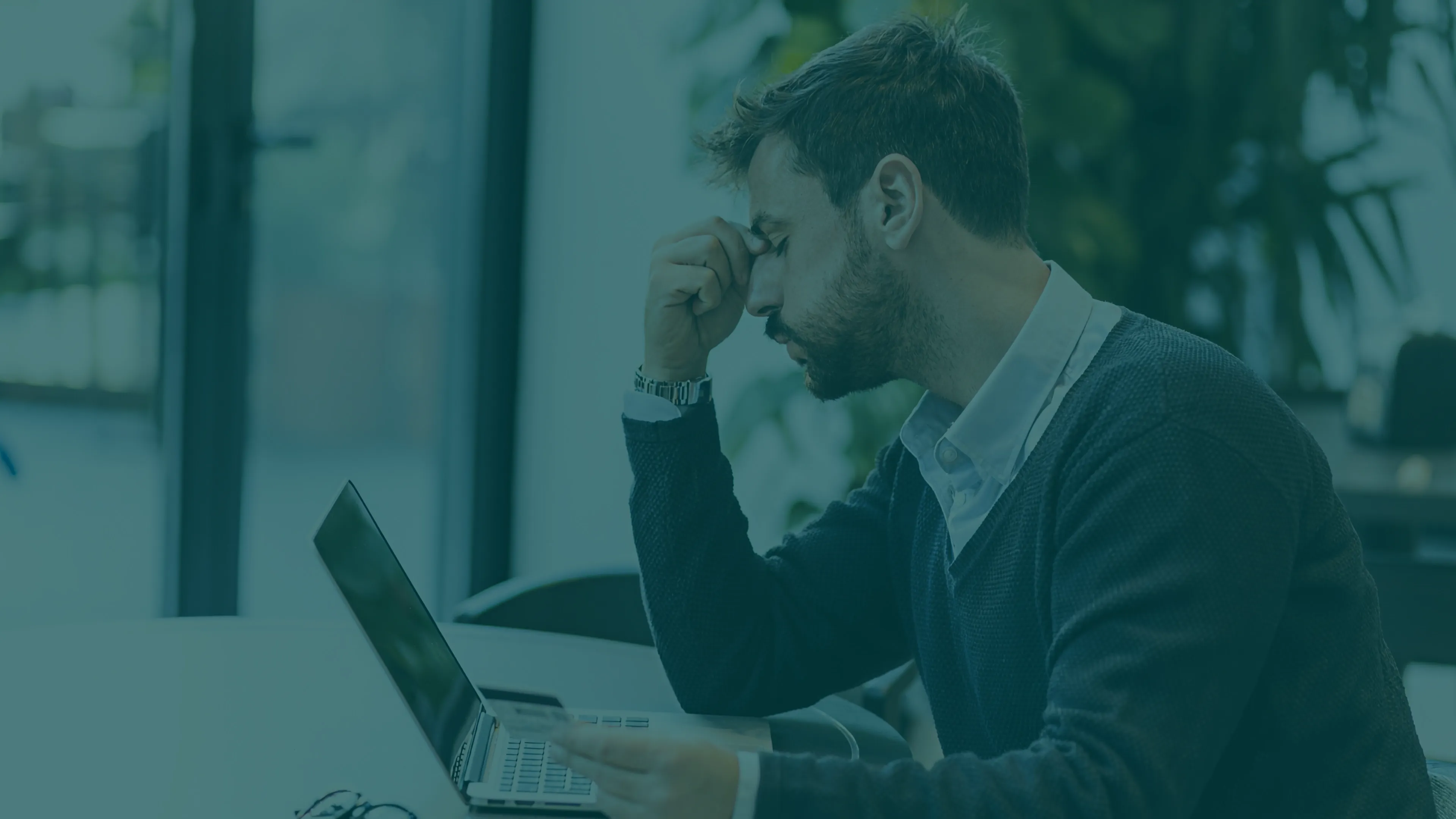 Imagem ilustrando a busca por soluções para desafios financeiros complexos