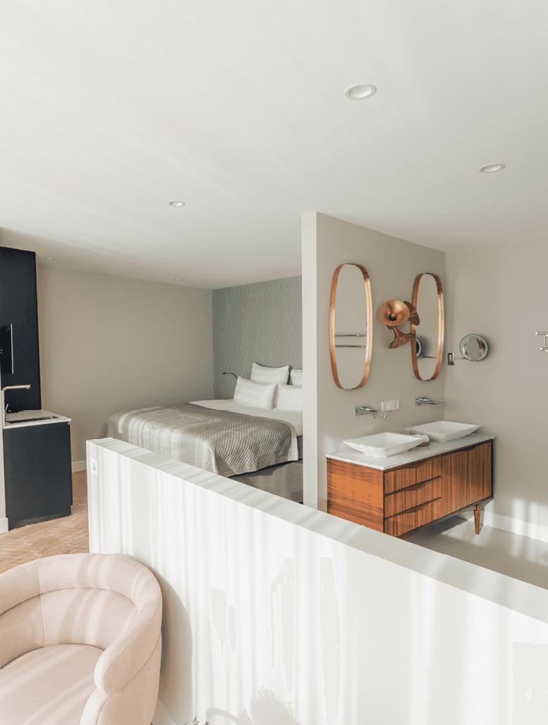 lake landscape with clear blue water, forest and mountains at the backdrop