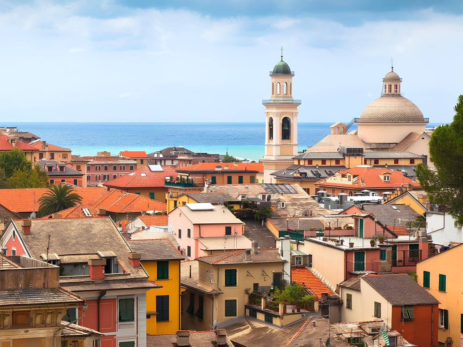 Panoramica di Chiavari, radici di The Genoese Studio