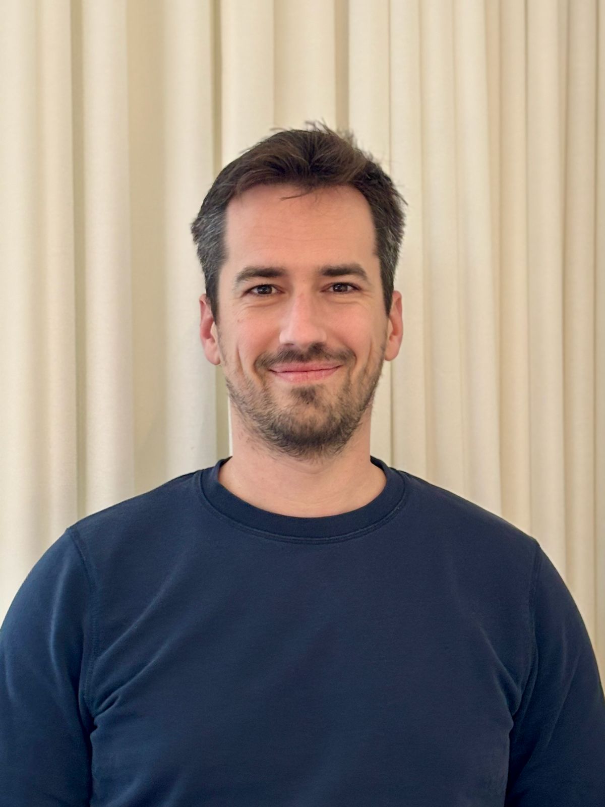 man in blue crew neck shirt