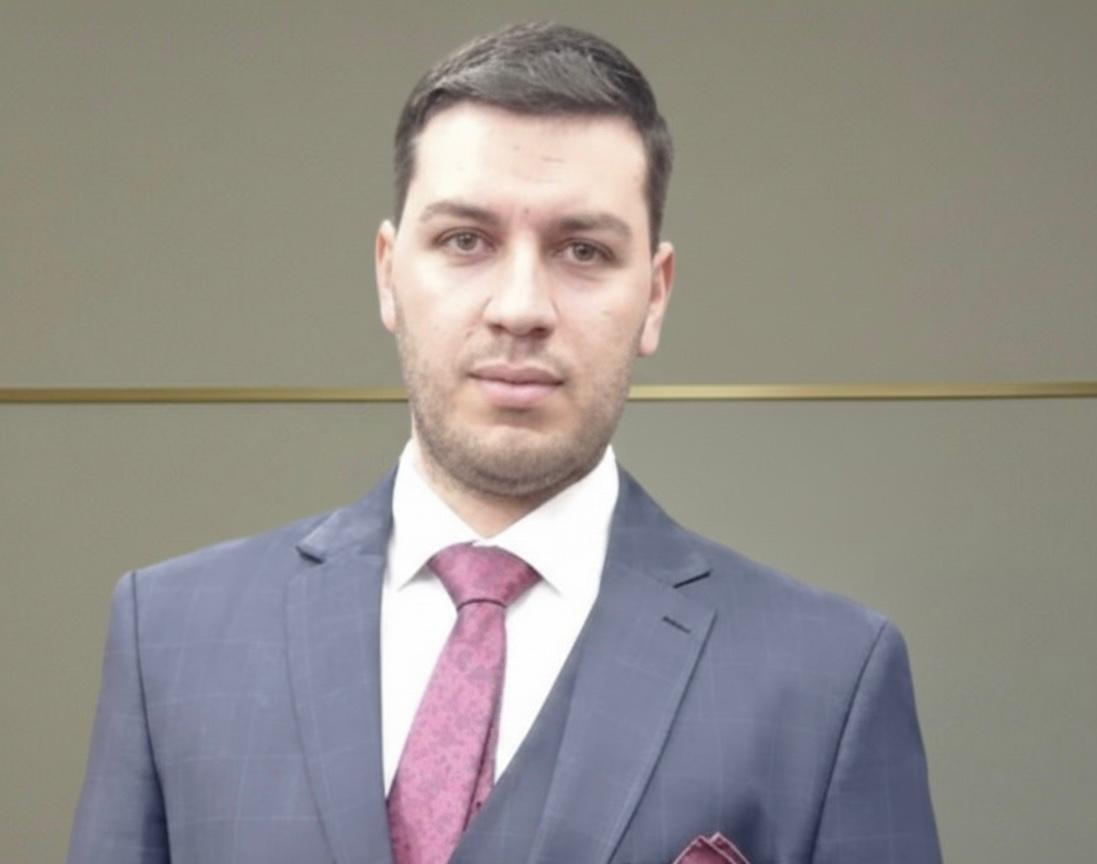 Foto del Doctor Luciano Tizzy