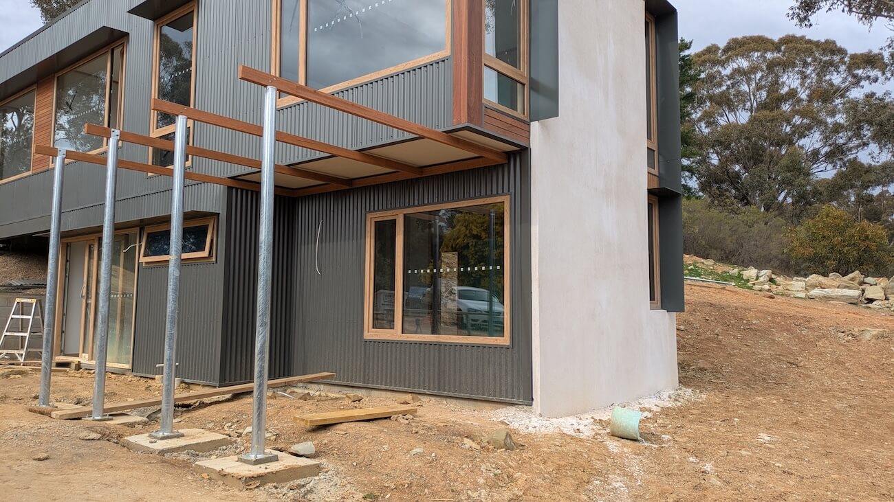 Steep Castlemaine building site with house layout responding to the natural slope and orientation