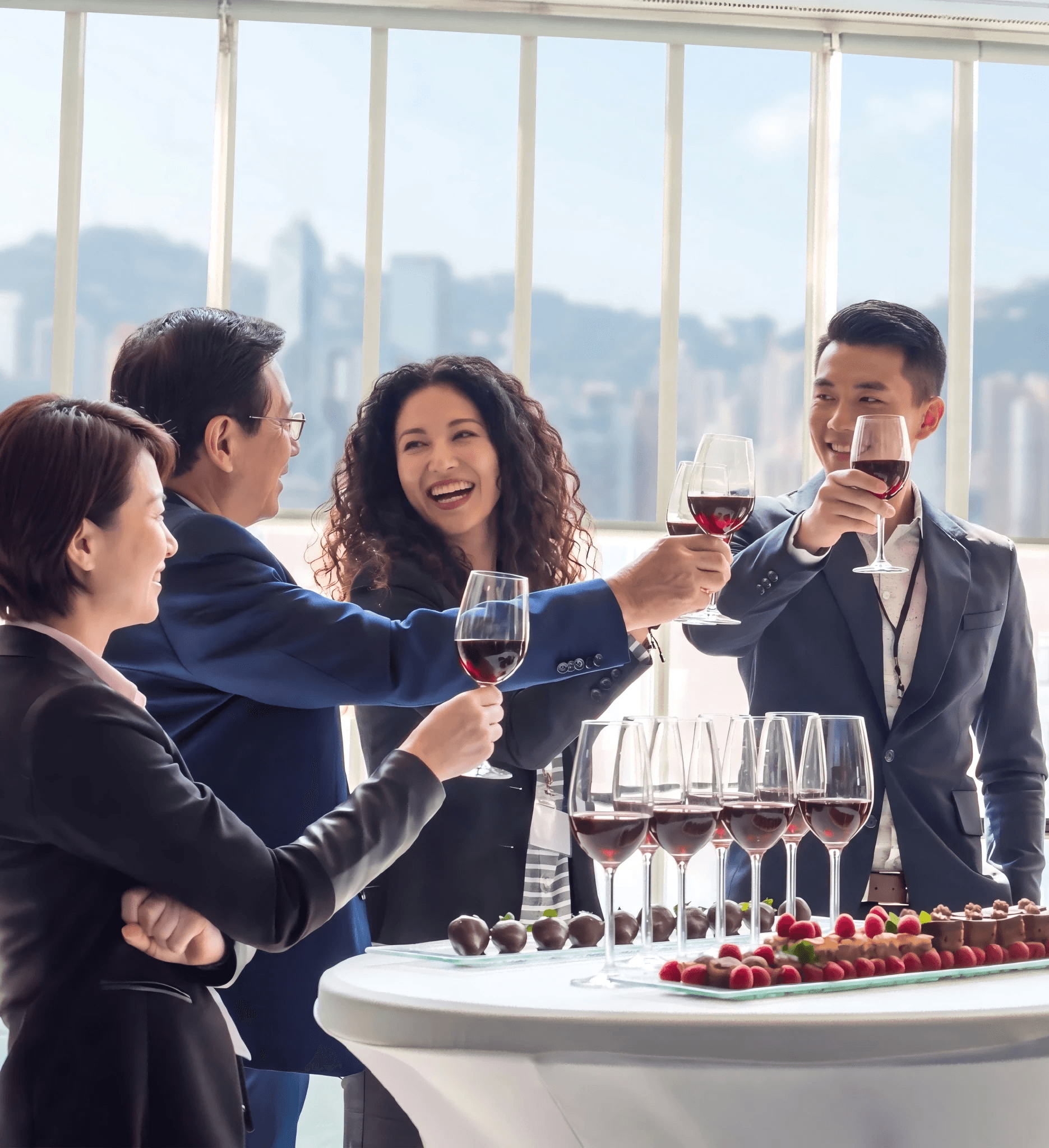 小型商務品酒會方案適合香港內部接待與VIP初步交流,20至40人享受Sommelier主持輕量企業品酒體驗 Small corporate wine tasting package in Hong Kong for internal VIP business reception
