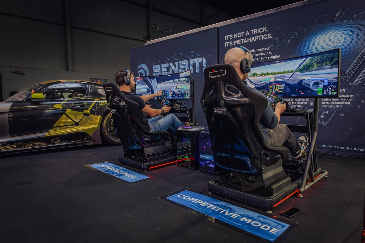 adac-expo-simracing-booth