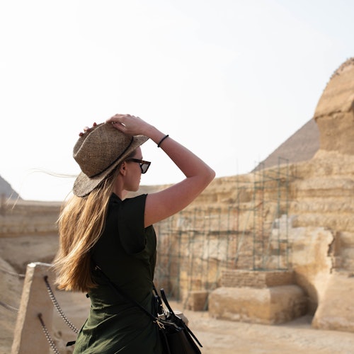 Traveler looking at the Great Sphinx