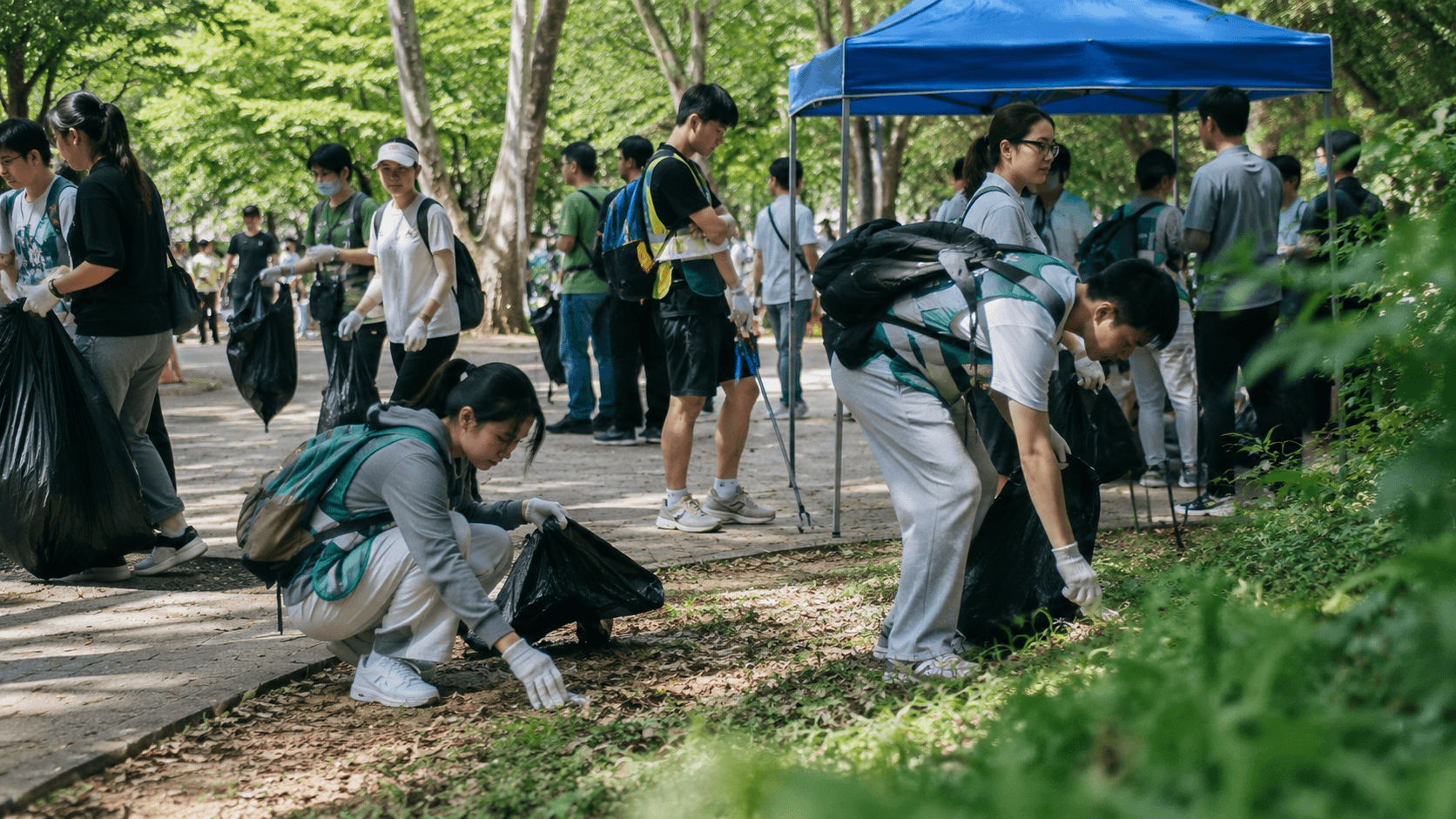 香港活動保險 NGO活動保險義工活動現場 Hong Kong Event Insurance NGO Event Volunteers Community Cleanup Activity Public Liability Insurance