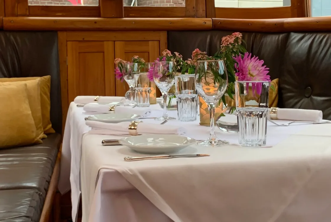 Classic Boat Dinners