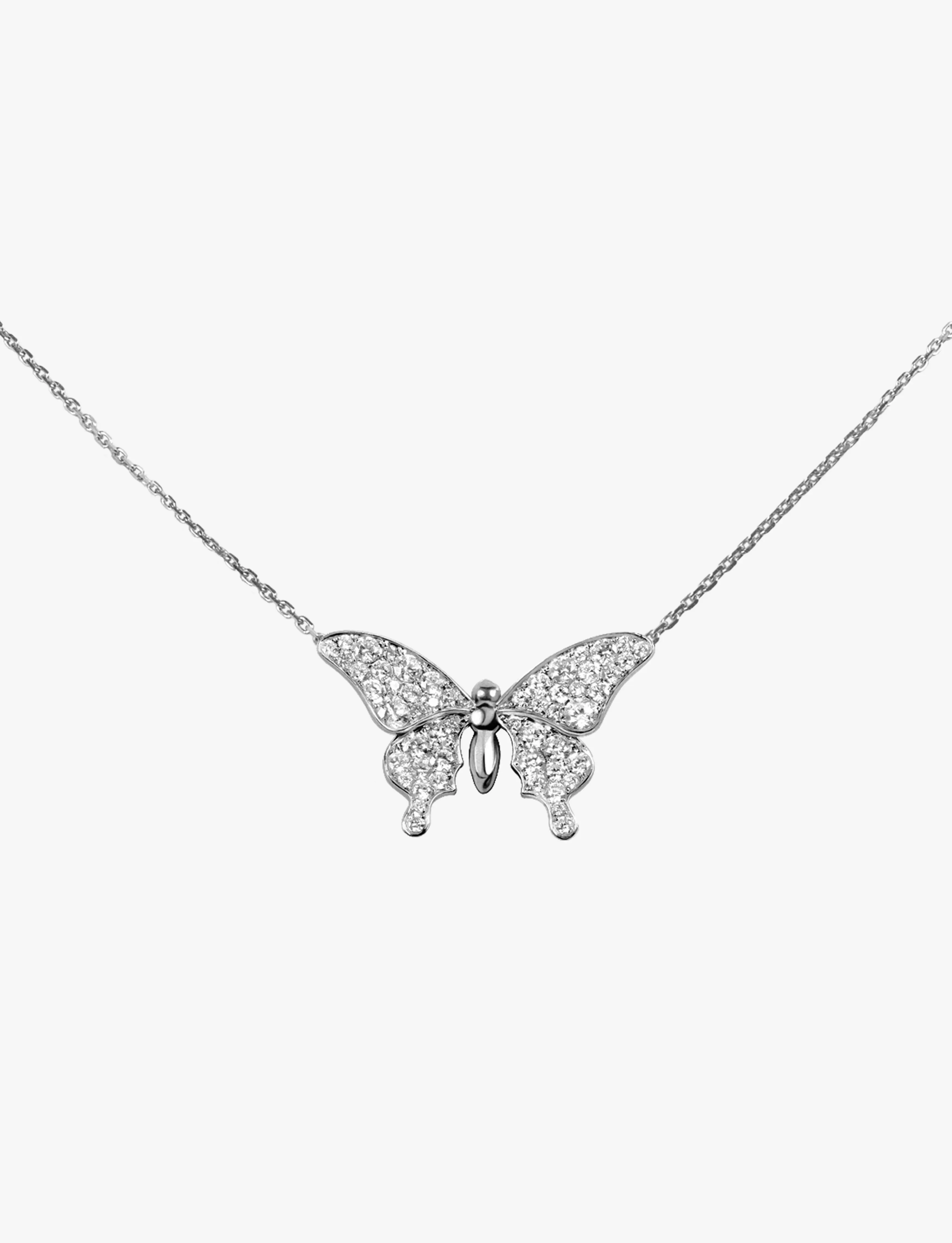 Détail du Collier Papillon Maison Édéenne avec pendentif papillon en diamants