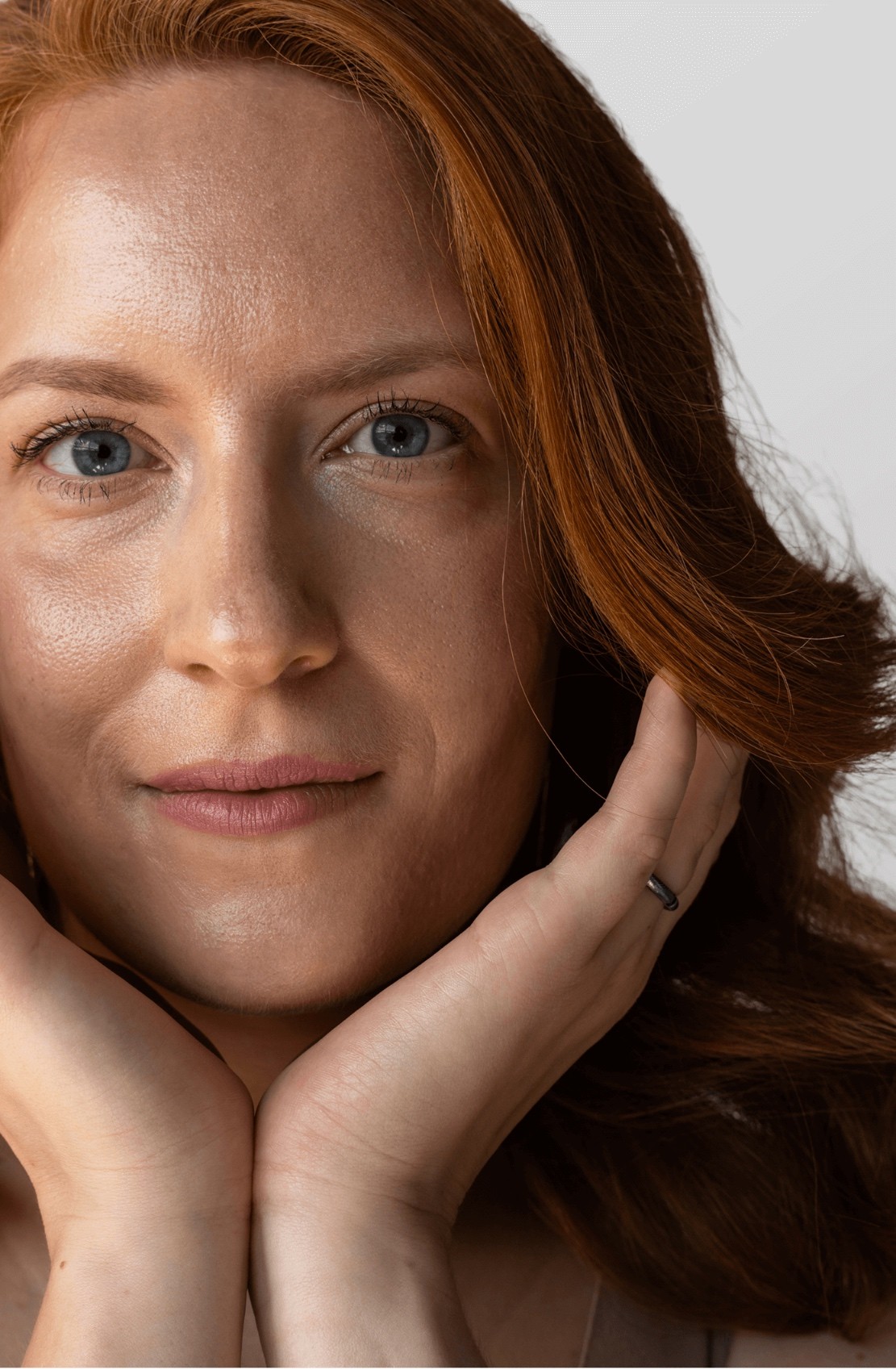 Sesja zdjęciowa dla Healthy Skin Clinic – portret kobiety z uśmiechem