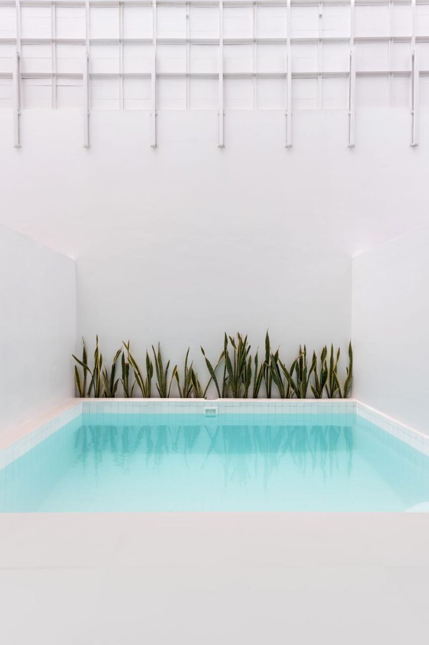 2-bedroom townhouse in Canggu (Batu Belig), located 700 meters from the ocean, featuring a private pool and terrace