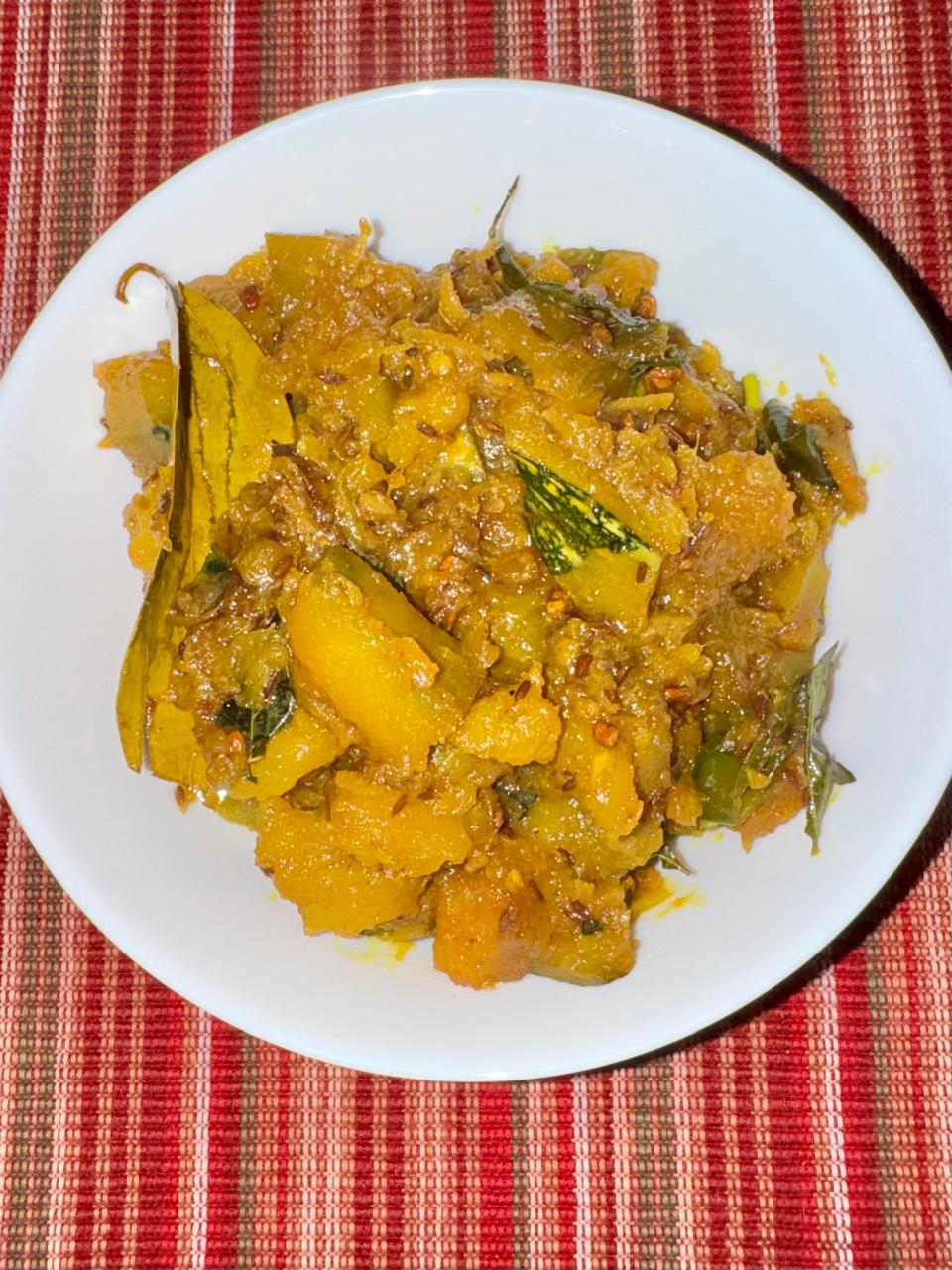 Kaddu Ki Sabzi in a bowl.