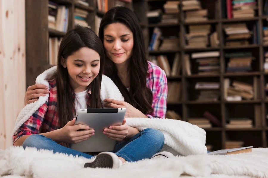 Digital Literacy for Undeserved Communities