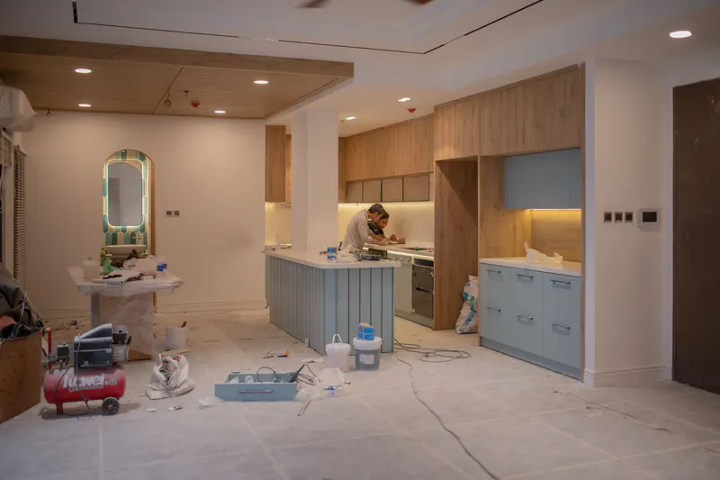 Obras de remodelação no interior de uma habitação