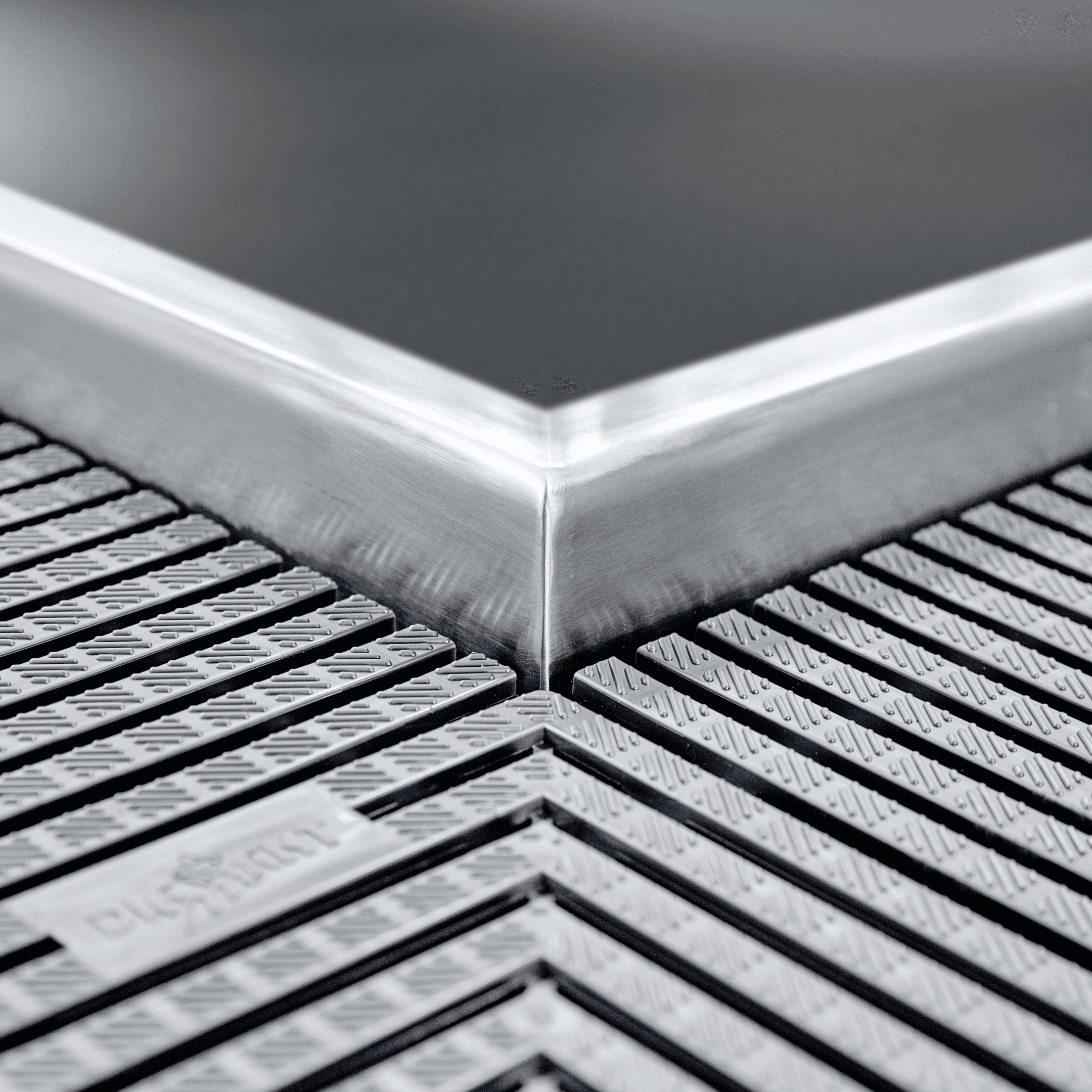 Concetrated triathlete grayscale