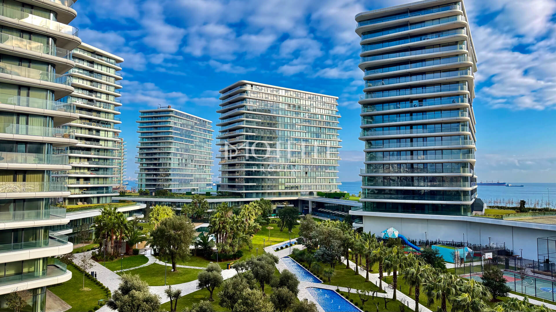 Luxury 3+1 sea view apartment in Yedi Mavi Zeytinburnu Istanbul