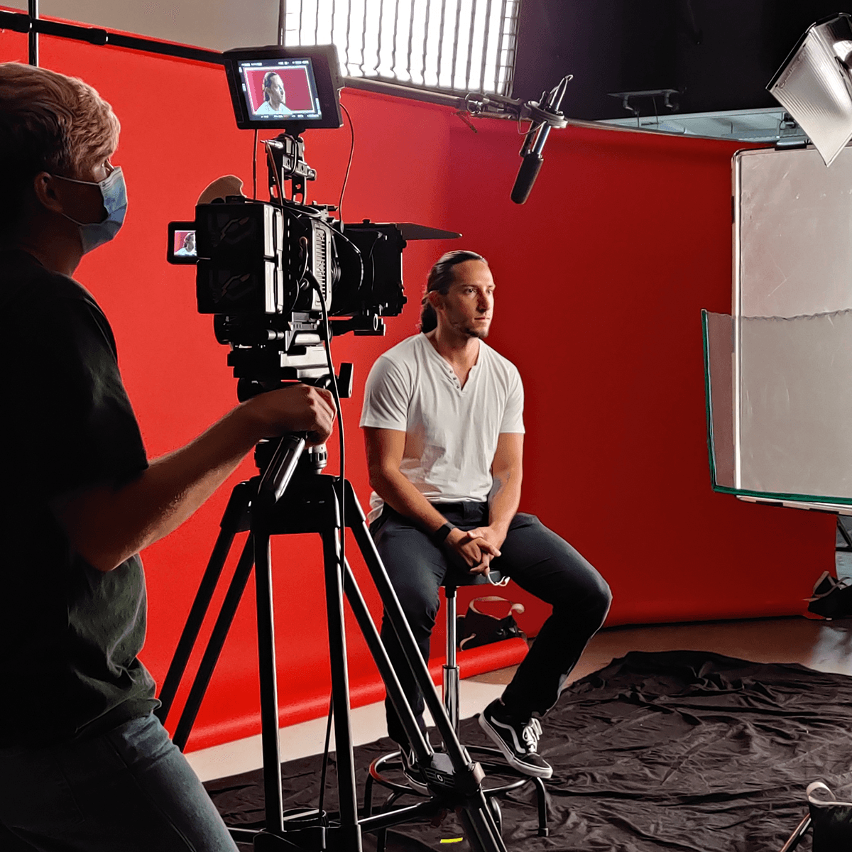 Behing the stage Leo