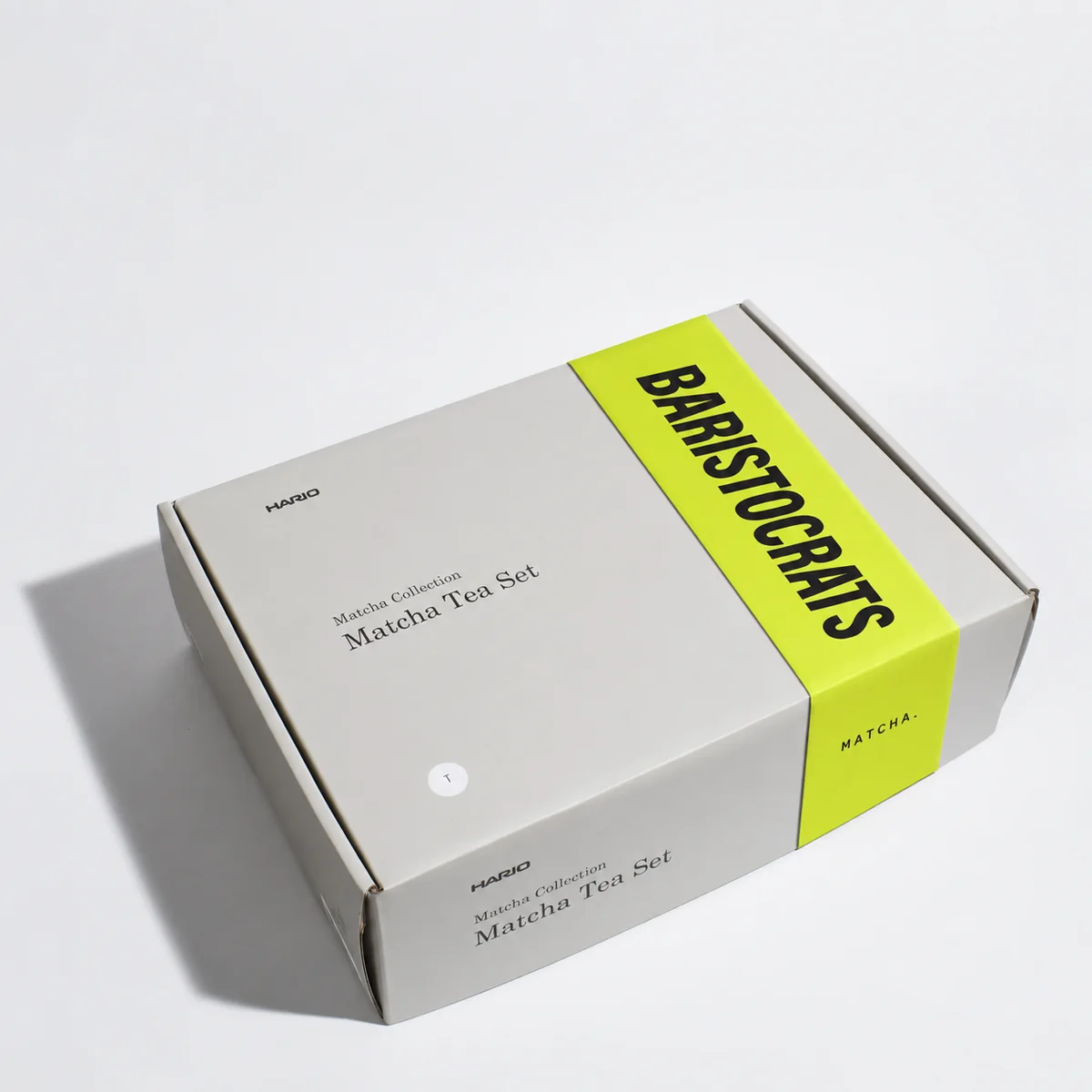 Gesloten HARIO Matcha Tea Set doos met Baristocrats band