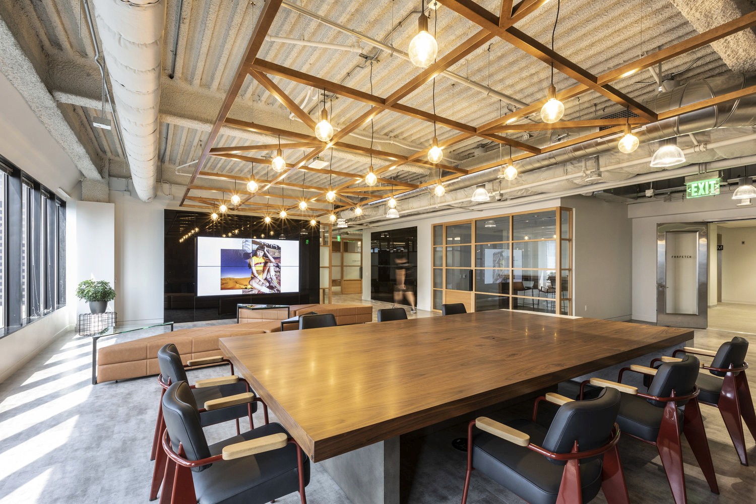 Farfetch office relocation to Downtown Los Angeles with the help of CPM One Source