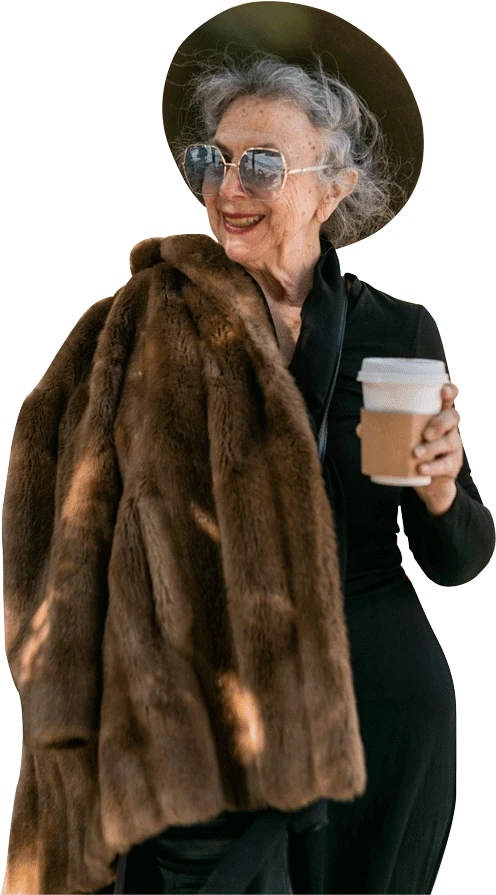 Hospitality medewerker met koffie to-go
