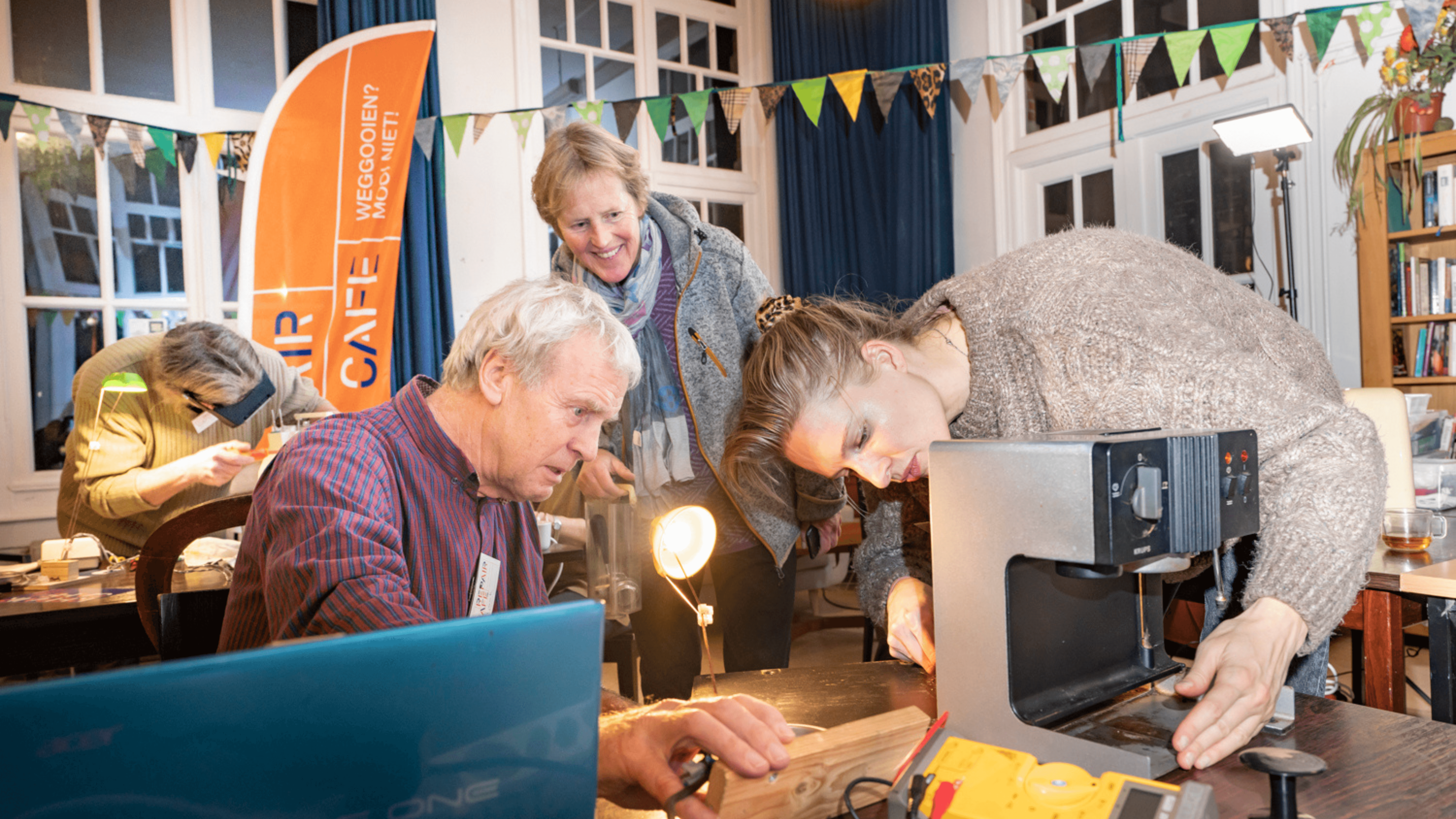 Photo: Martin Waalboer / Repair Café International