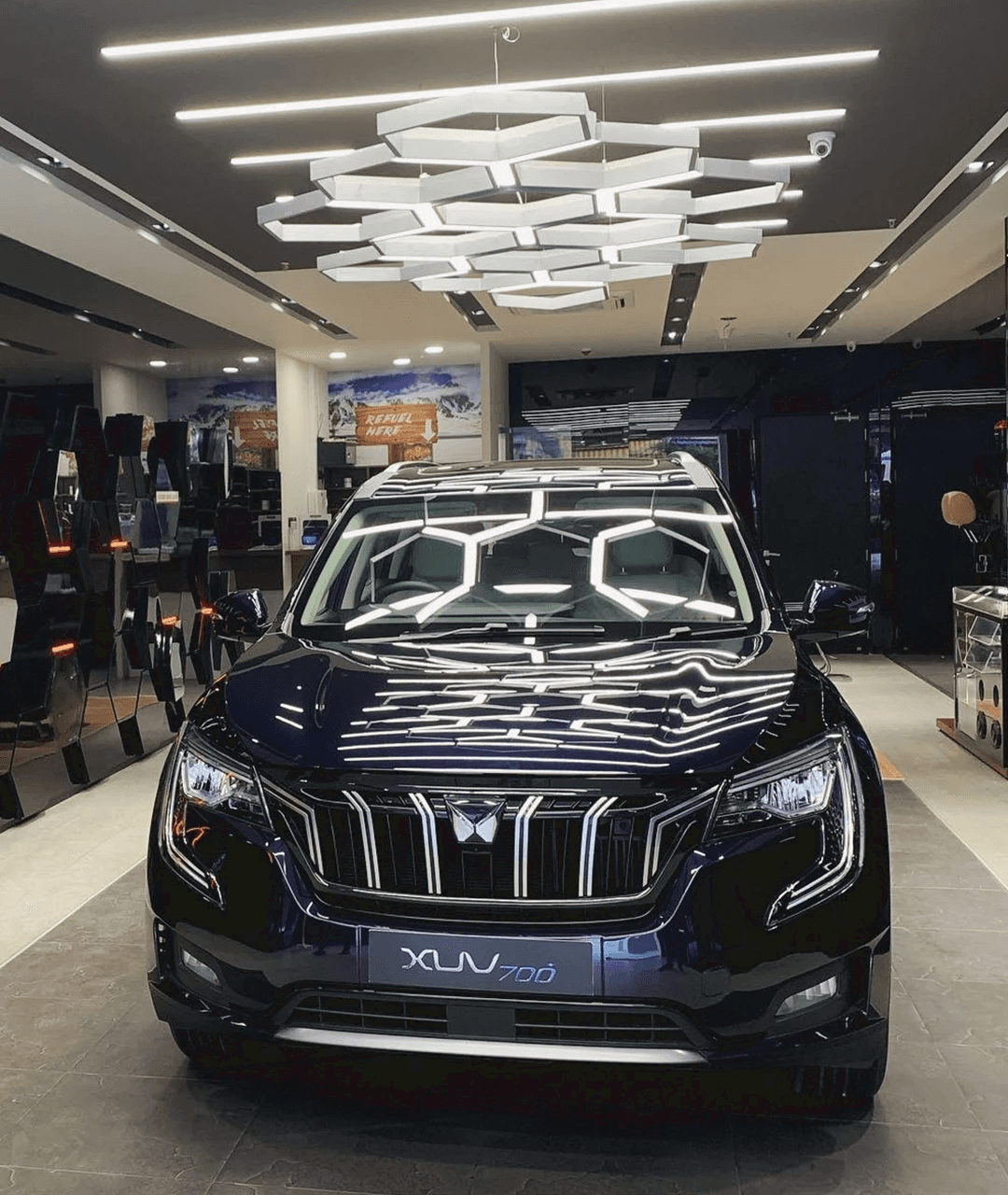 Mahindra | Passenger Vehicles Dealership Identity Programme