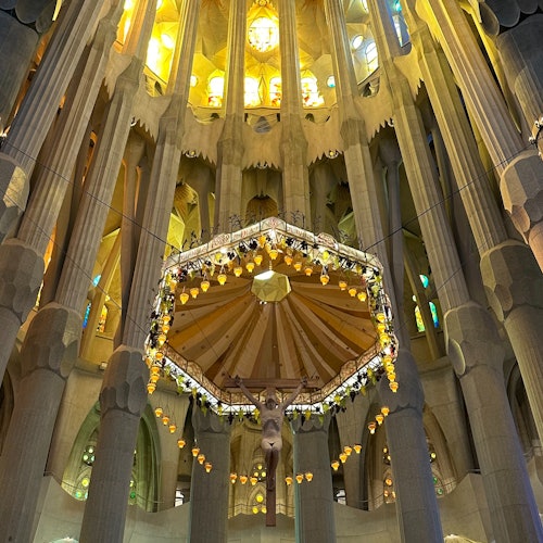 圣家堂内部 - 华盖