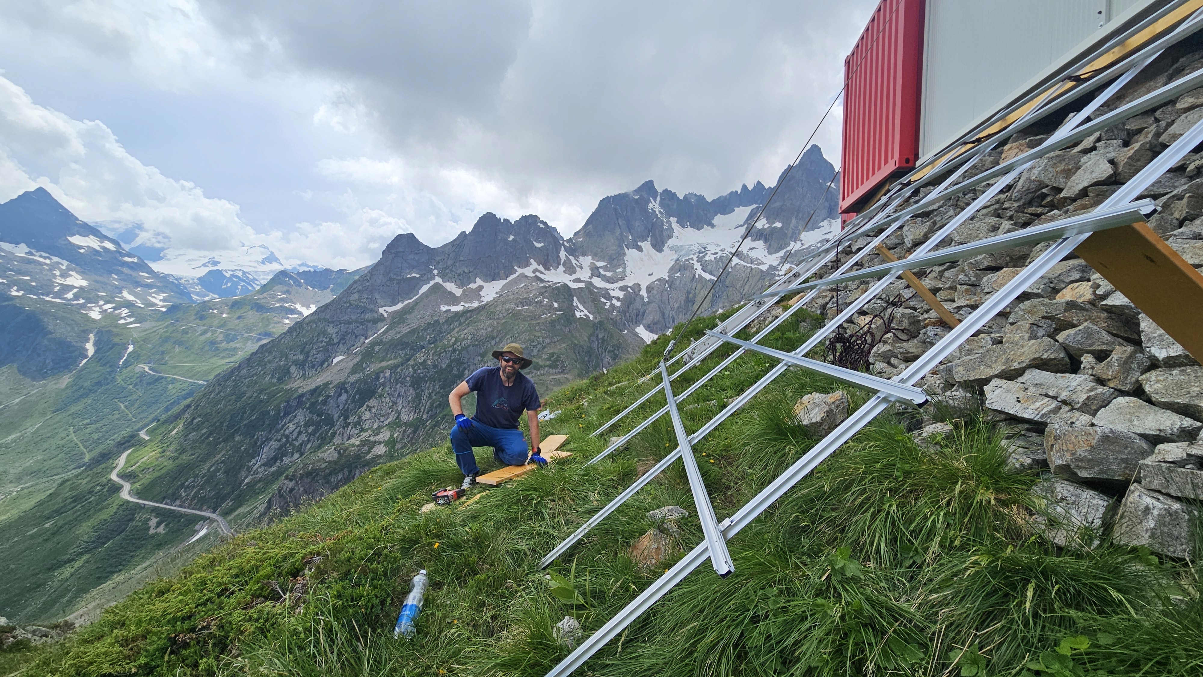 Alpine Umgebung der Sustlihütte während des Umbaus
