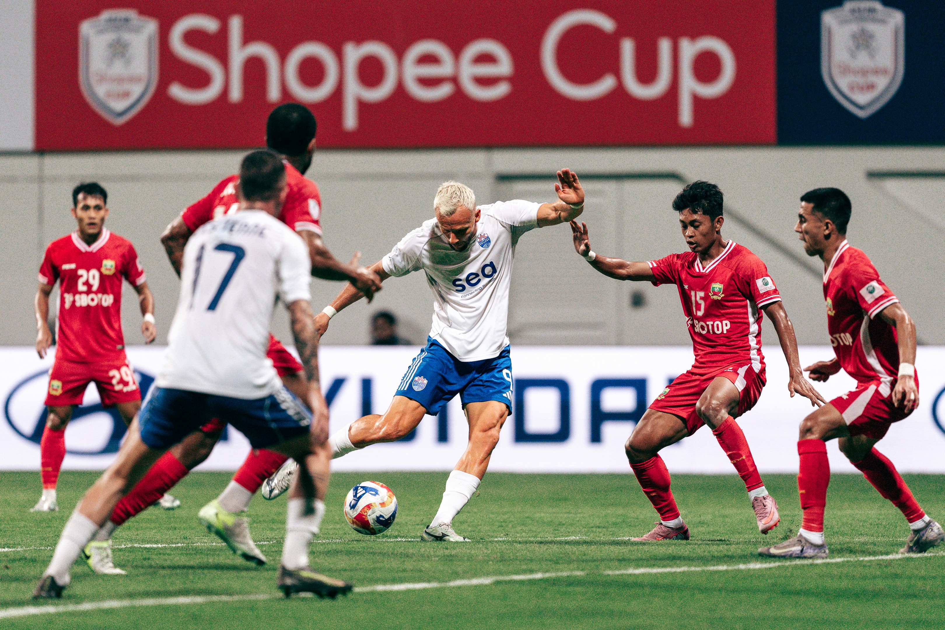 Lennart Thy attempts a shot during a match between Lion City Sailors and PKR Svay Rieng in the ASEAN Shopee Cup 2025/26 at Jalan Besar Stadium, 2025