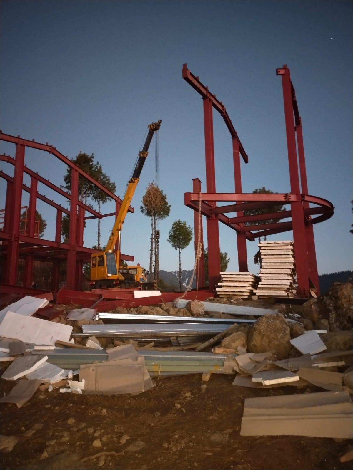 Team members working together in the agency