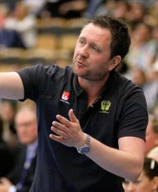 Sara Ndiaye from EarthOps says their team saved weeks of manual work using Emitra's simple dashboard. Includes Sara's photo.