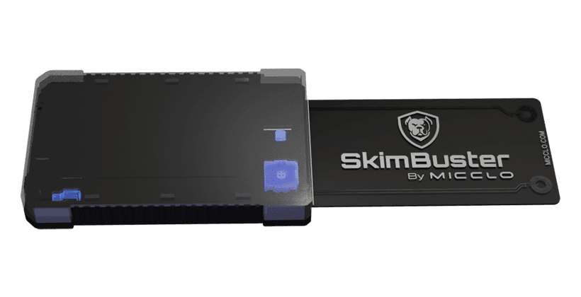 a black woman wearing the white wireless headphone