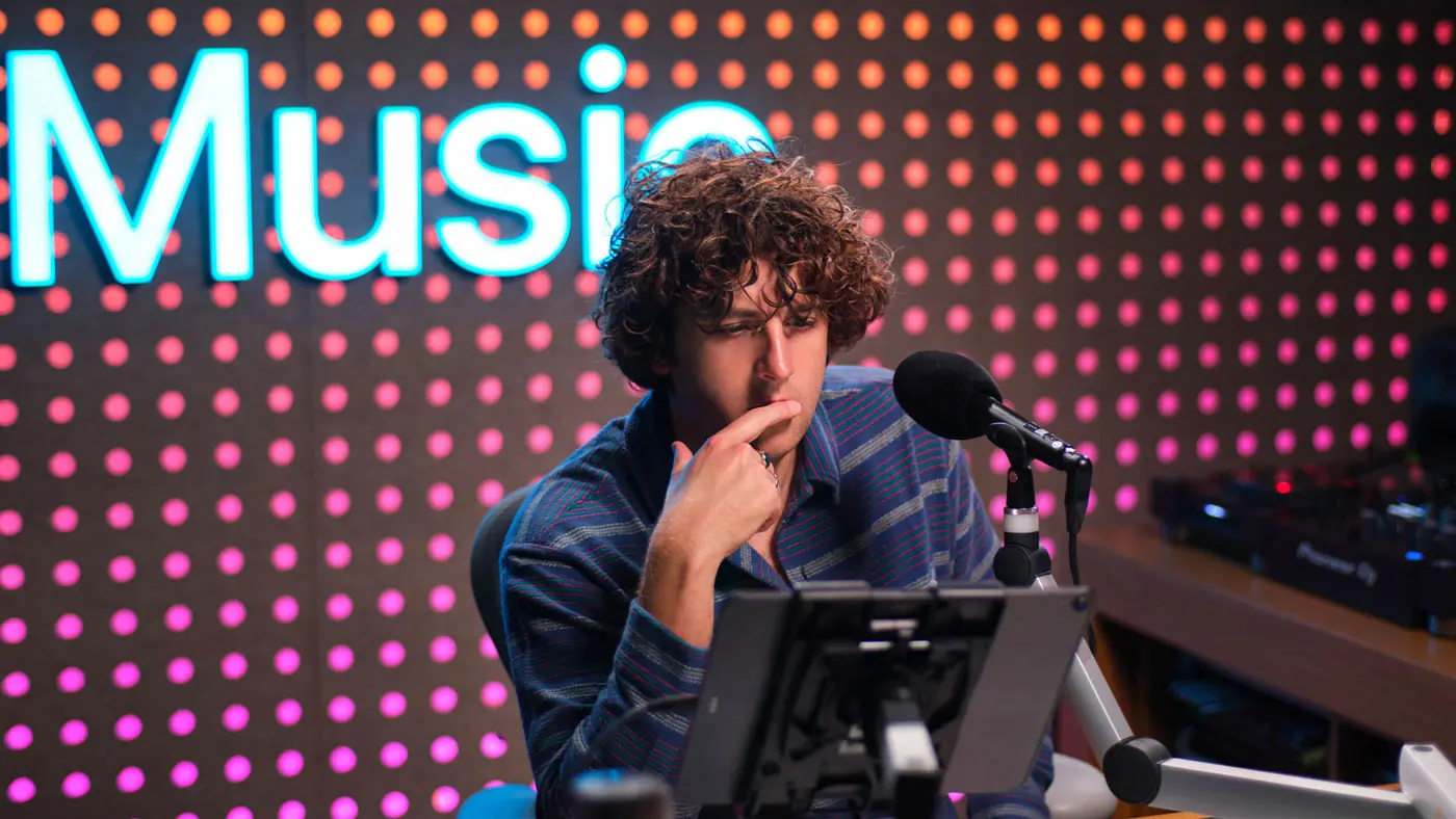 Jamie XX at Apple Music Studio