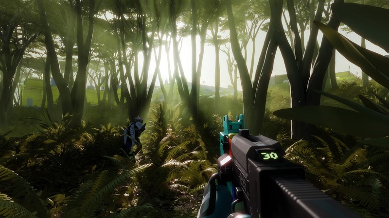 Exploration d’une jungle futuriste dans Marathon PC avec joueur armé progressant dans un environnement science-fiction lumineux