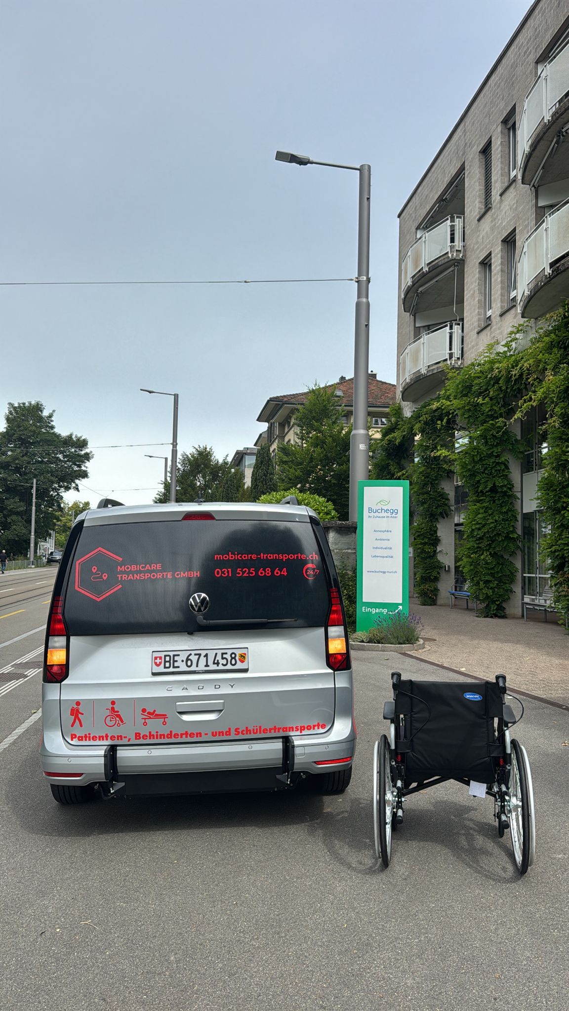 Fahrzeug von MobiCare Transporte für den Patiententransport in der Region Bern