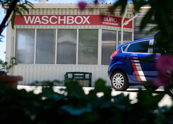 Eine Foto von der Waschbox von Autohaus Baumgartner Schwechat