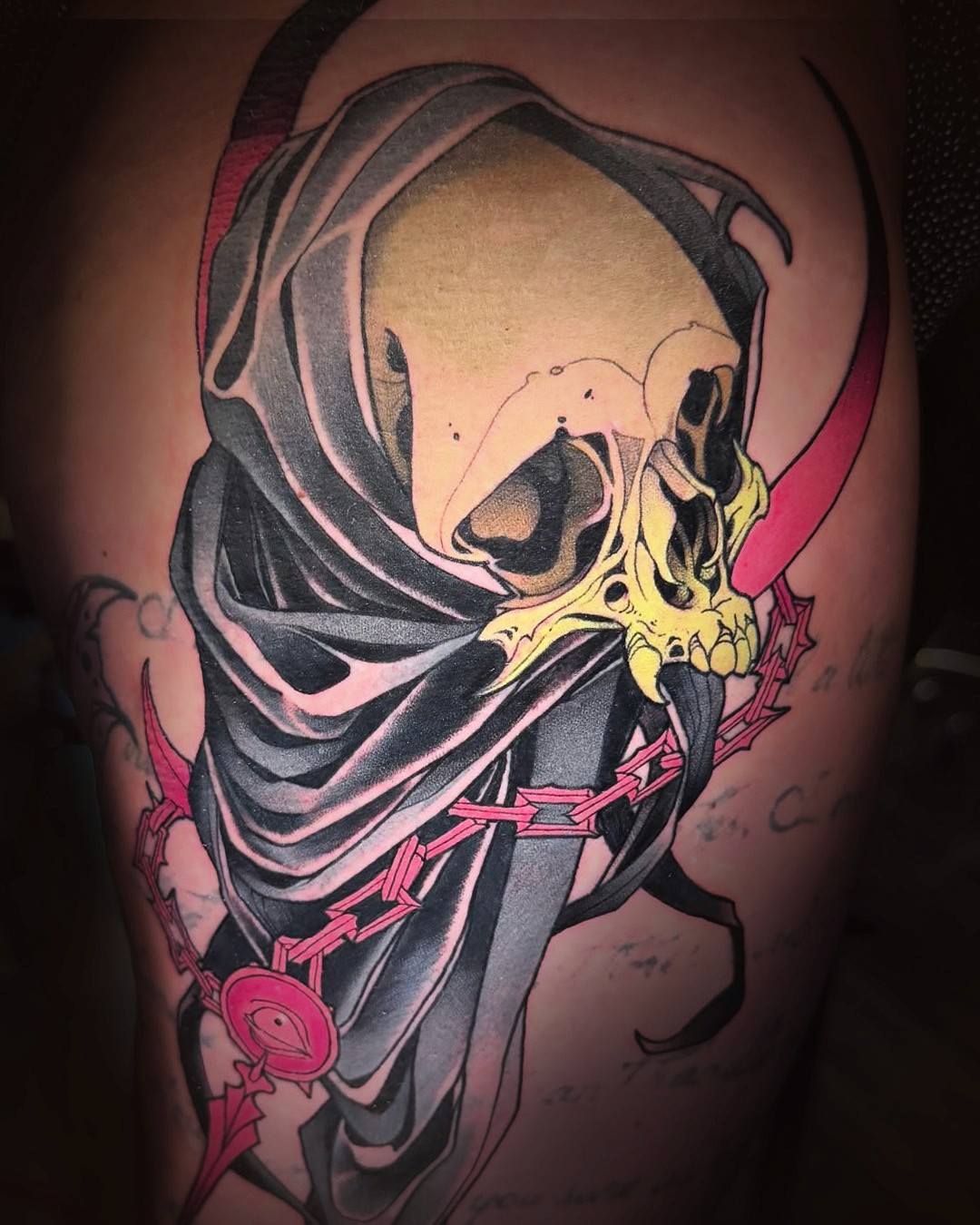 photo of illustrative skull tattoo by artist emmanual mendoza
