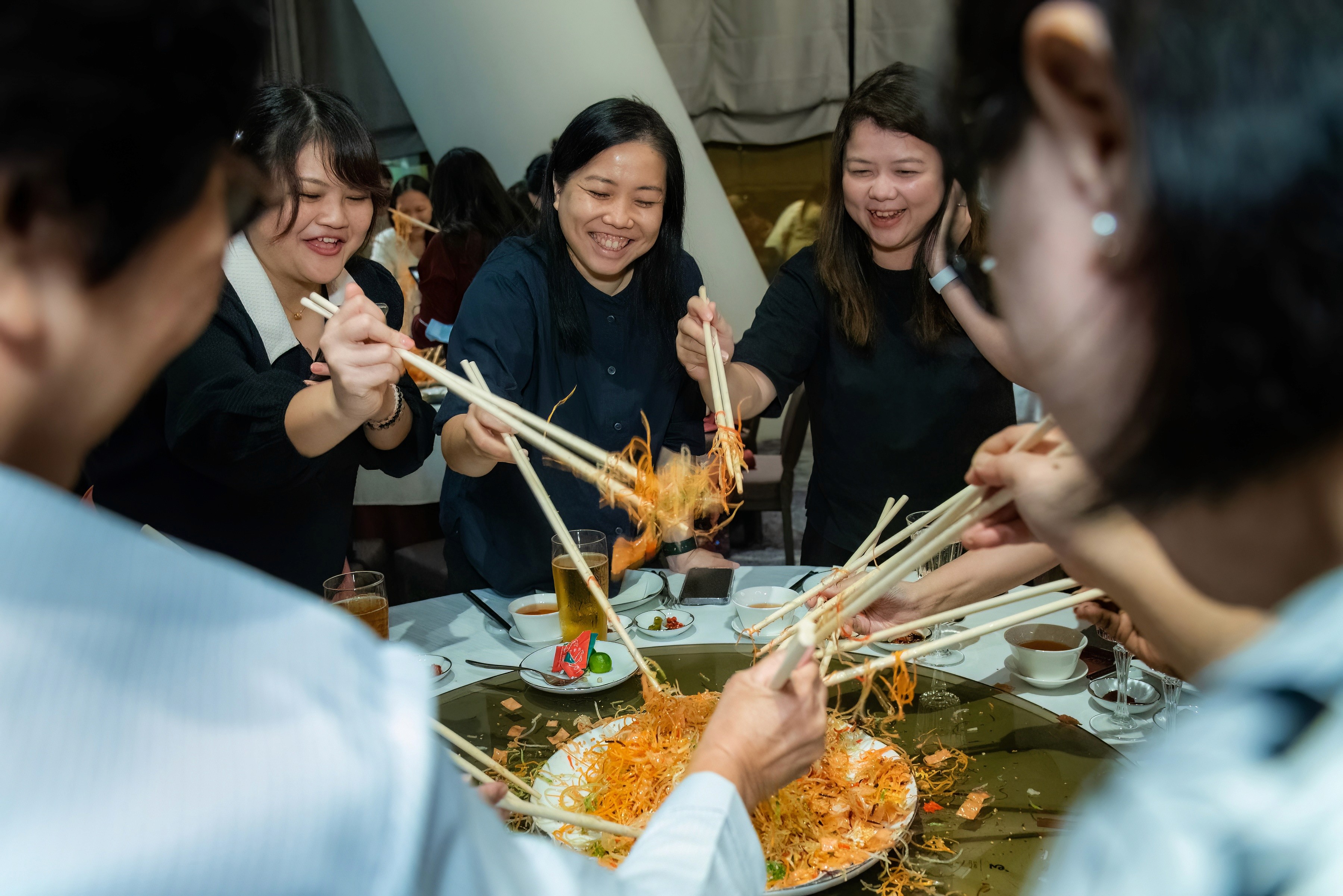 Shanghai themed corporate gala dinner with professional stage performances Singapore